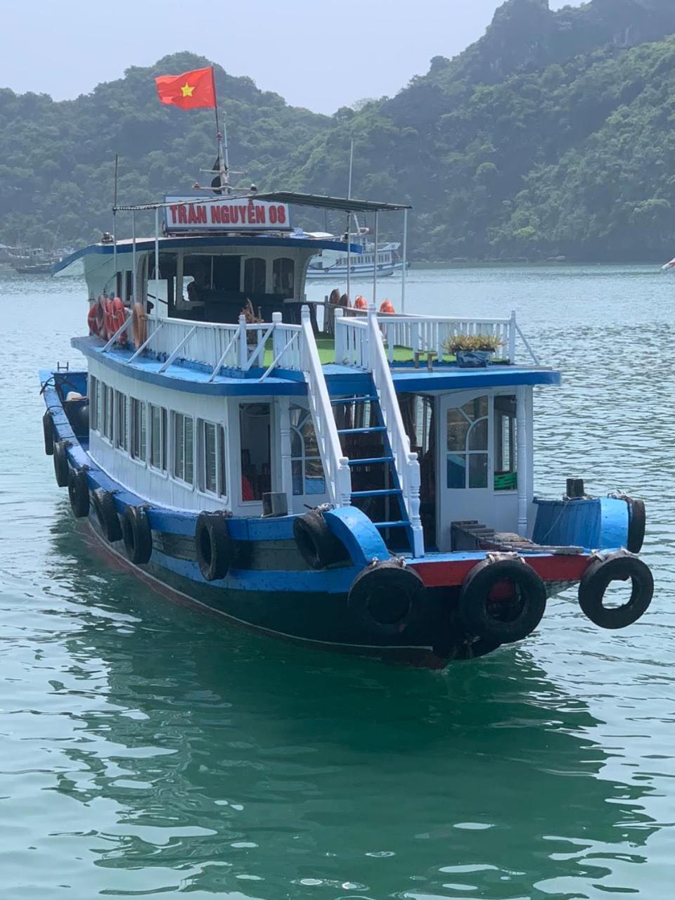 Windy Homestay Cat Ba Island Buitenkant foto